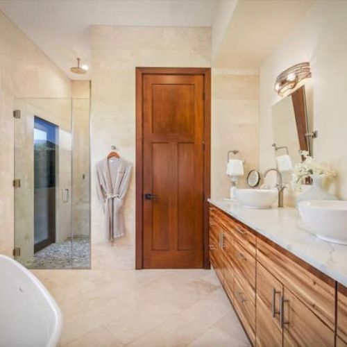 a67bf242 78b0 4376 8073 467bba239b3d 2 002b427f