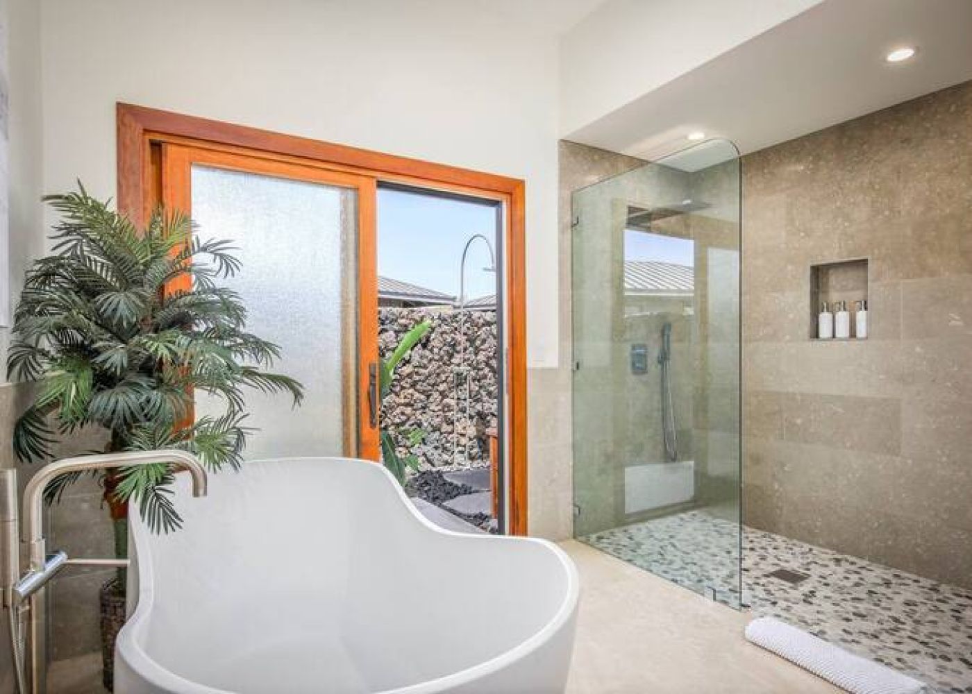 b8d17d7e d93f 49c3 8519 c8751b2ffc62 1 28f1647c