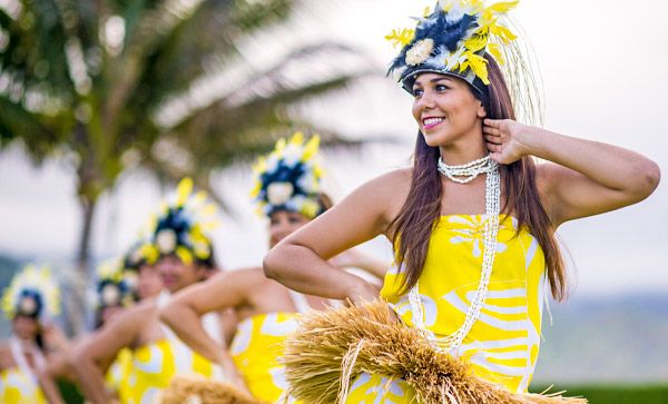 hula dancing 93b559e2