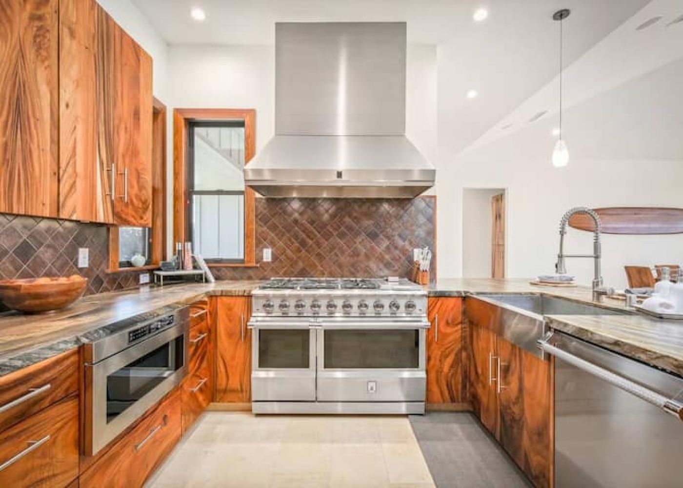 2ac44467 9969 4af8 9de3 16bf80504ddf 2 af7f5b10