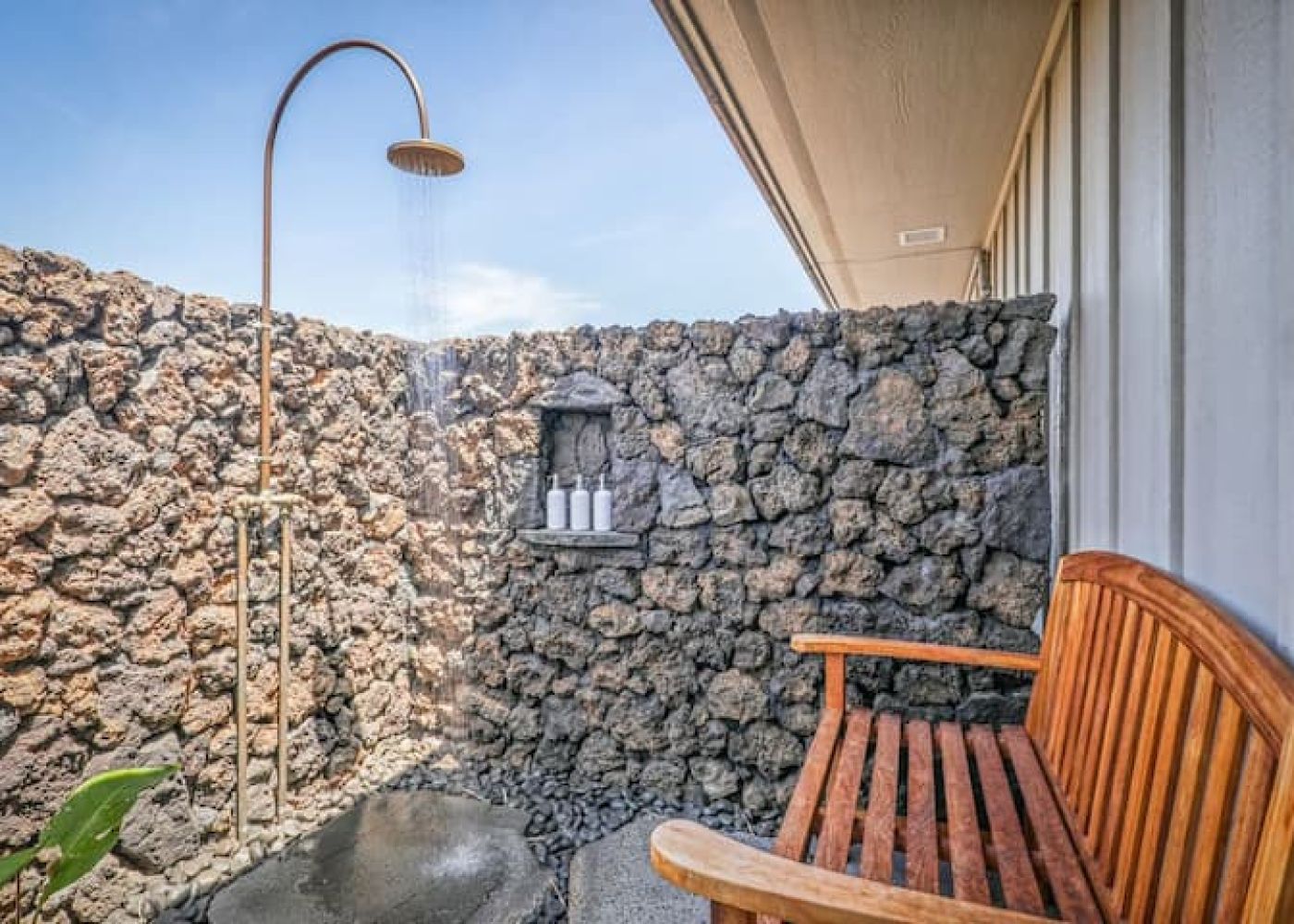 fb898b23 9db0 4487 b6f3 0d6738c9bbae f365a7ad